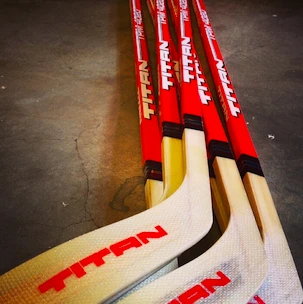 Holz-Eishockeyschläger CCM  Titan 4020 Senior 23 - Linke Hand unten